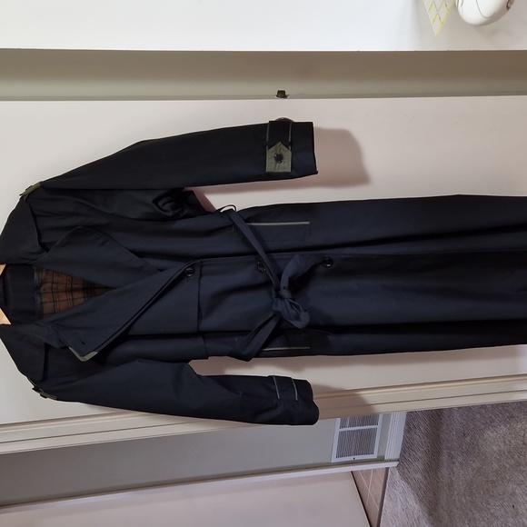 Black vintage trench coat with khaki detail - Picture 1 of 12